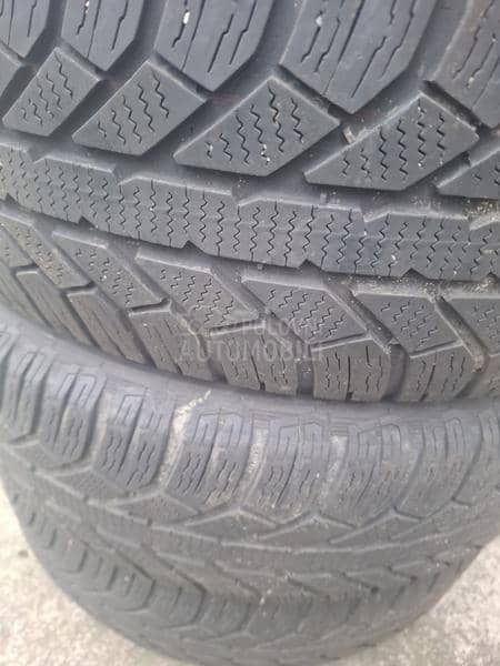 Semperit 215/60 R16 Zimska