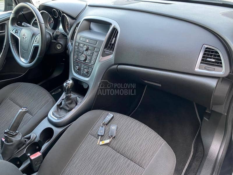 Opel Astra J 1.7 cdti restyling