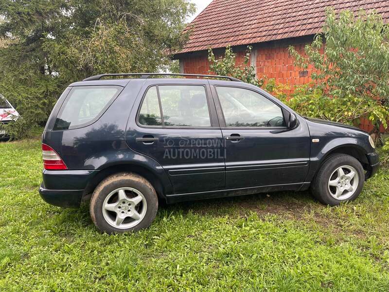 Mercedes Benz ML 270 2.7cdi