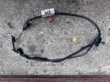 prskalica za Ford Kuga od 2008. do 2012. god.