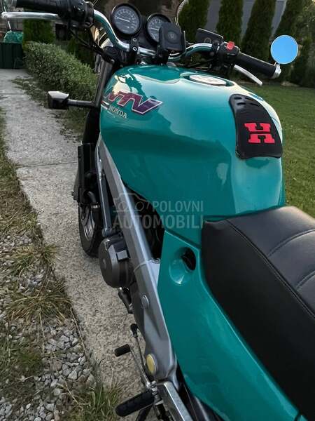 Honda NTV650
