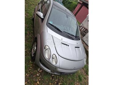 Smart ForFour -  kompletan auto u delovima