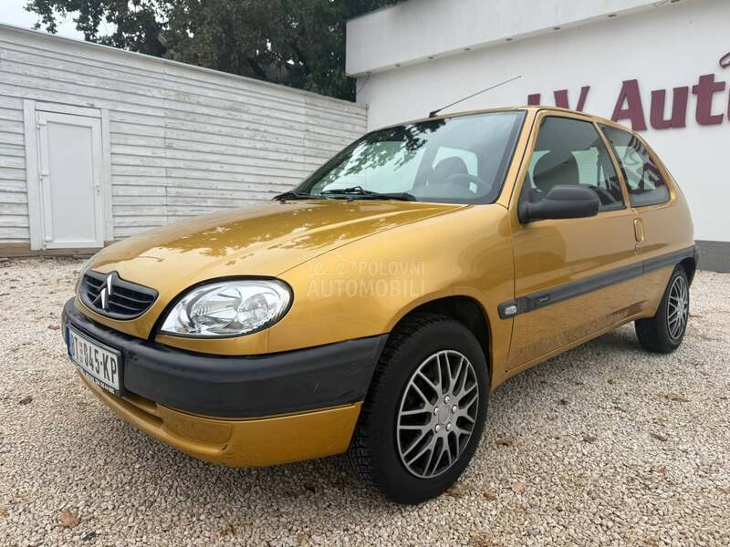 Citroen Saxo 