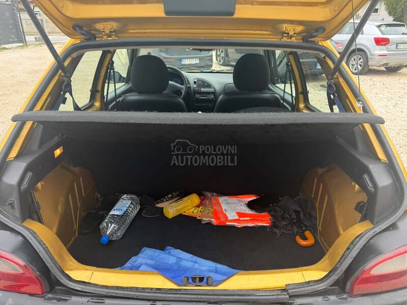 Citroen Saxo 