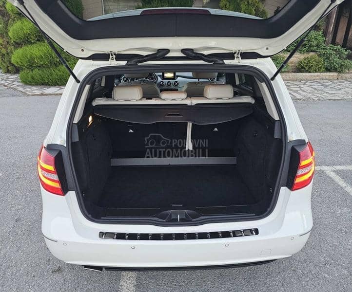 Mercedes Benz B 180 AUT0MATIC/LED Mercedes Benz B 180 AUT0MATIC/LED