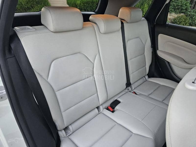 Mercedes Benz B 180 AUT0MATIC/LED Mercedes Benz B 180 AUT0MATIC/LED