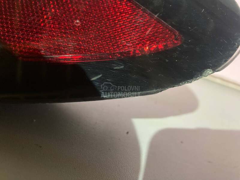 Zadnja desna stop lampa