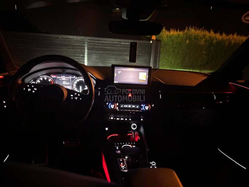 Audi A4 g-tron