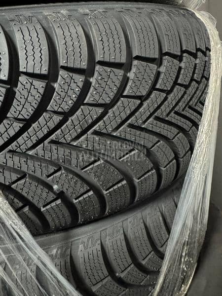 Maxxis 215/55 R18 Zimska