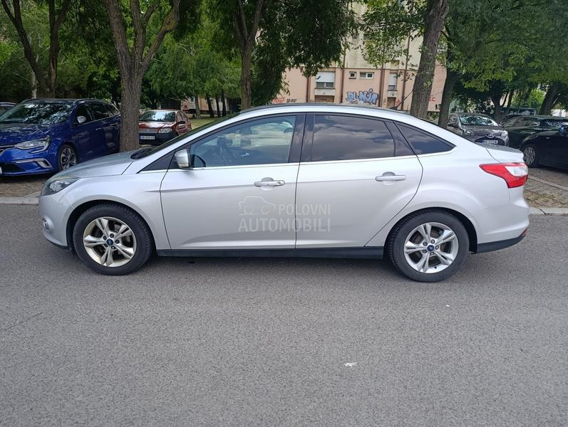 Ford Focus 1.6B,REG