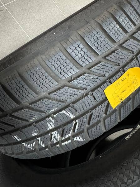 Continental 215/50 R18 Zimska