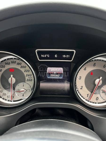 Mercedes Benz CLA 180 AMG line