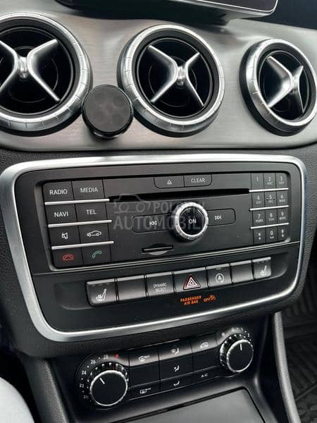 Mercedes Benz CLA 180 AMG line