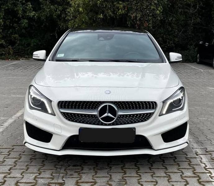 Mercedes Benz CLA 180 AMG line