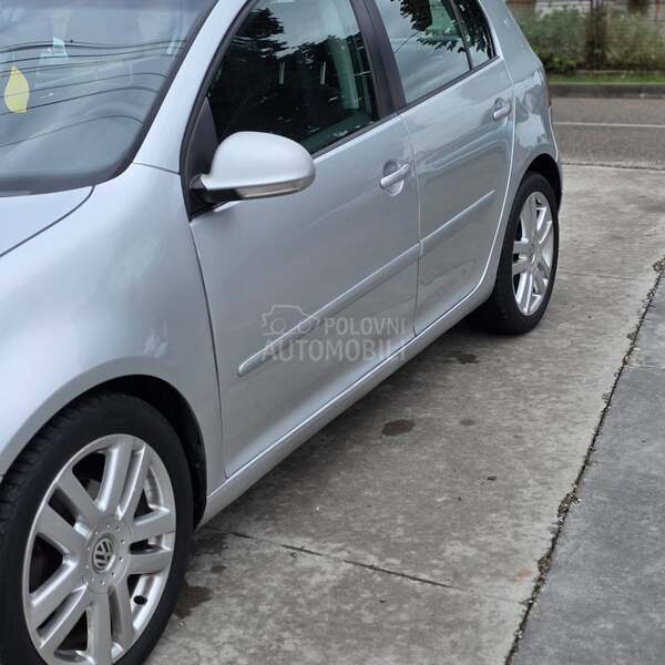 Volkswagen Golf 5 1.9//105 k s