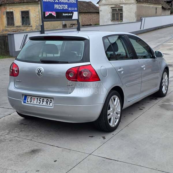 Volkswagen Golf 5 1.9//105 k s