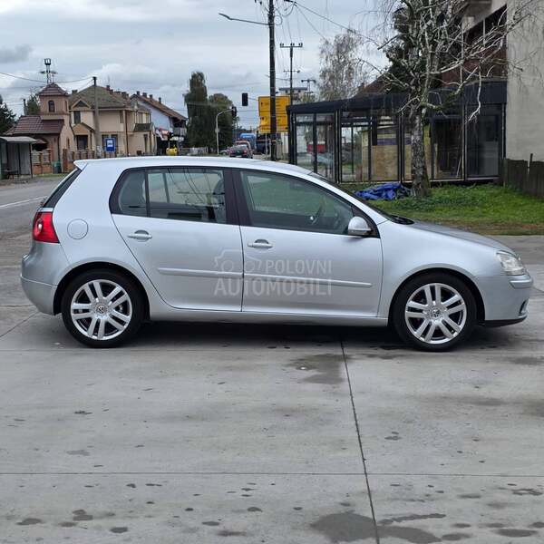 Volkswagen Golf 5 1.9//105 k s