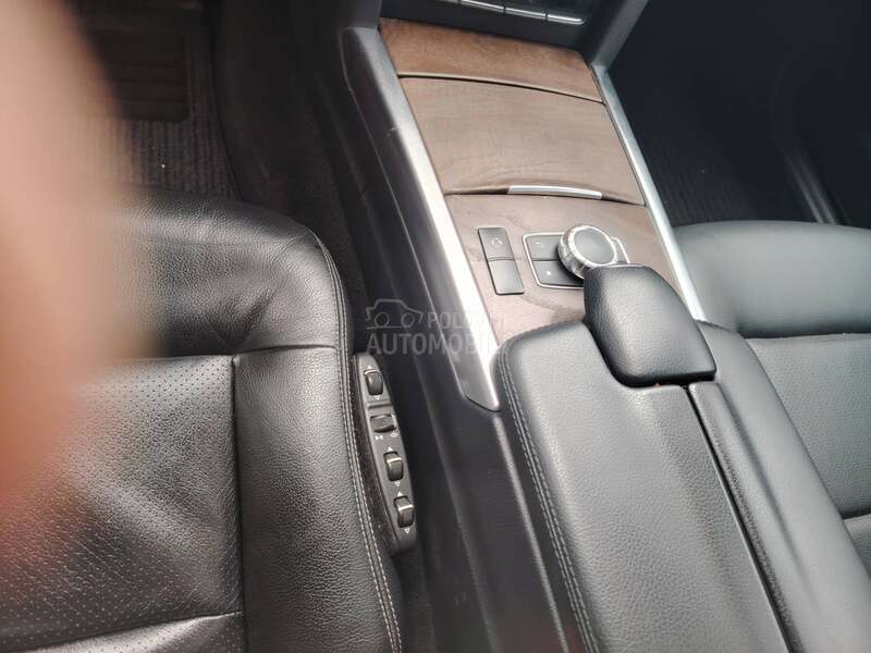 Mercedes Benz E 200 