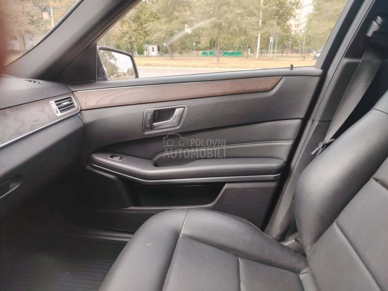 Mercedes Benz E 200 