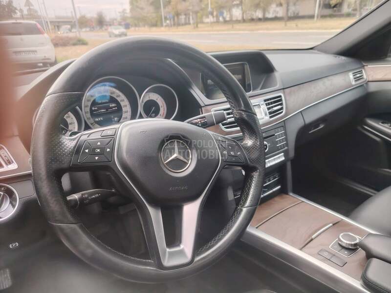 Mercedes Benz E 200 
