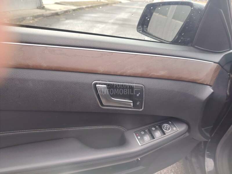 Mercedes Benz E 200 