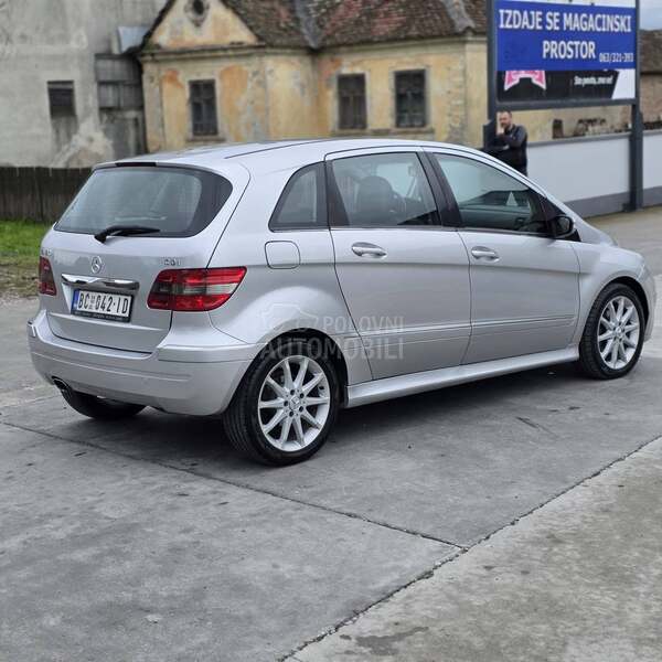 Mercedes Benz B 180 2.0//109 k s