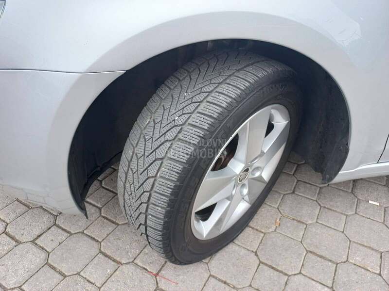 Škoda Octavia 1.6TDI XENON/DIODA