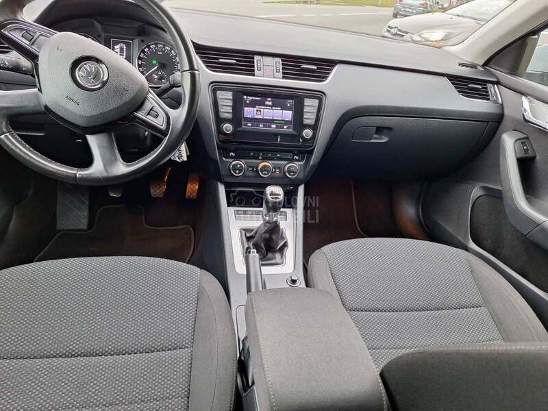 Škoda Octavia 1.6TDI XENON/DIODA