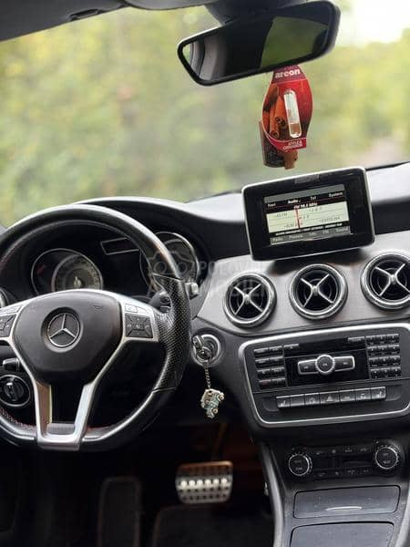 Mercedes Benz CLA 200 