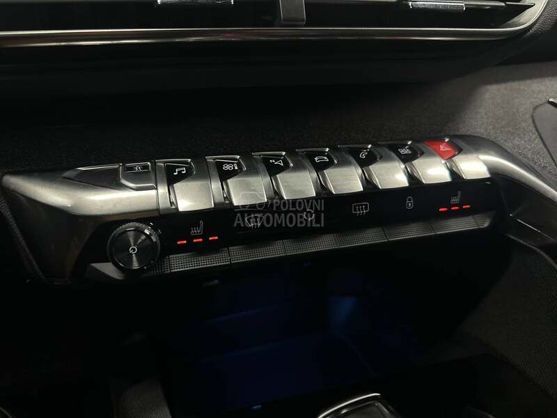 Peugeot 3008 1.2i GT LINE AUT