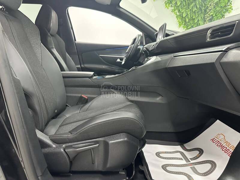 Peugeot 3008 1.2i GT LINE AUT
