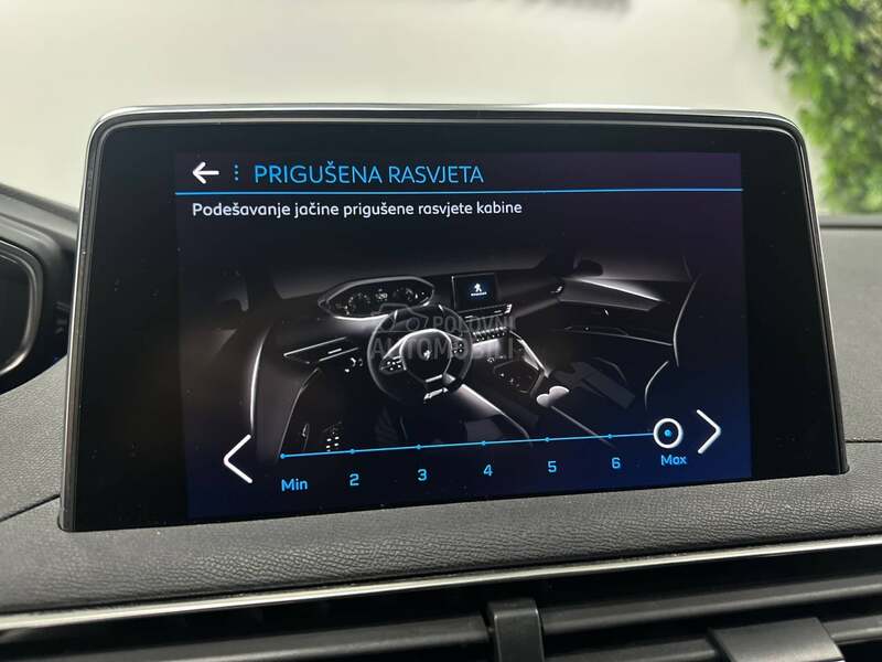 Peugeot 3008 1.2i GT LINE AUT