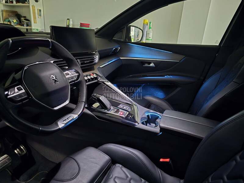 Peugeot 3008 GT Hybrid4/300/4x4