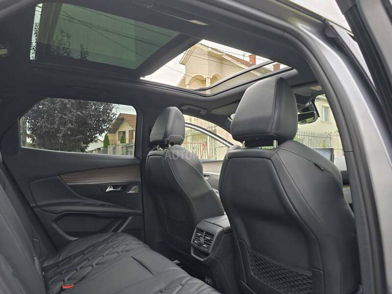Peugeot 3008 GT Hybrid4/300/4x4