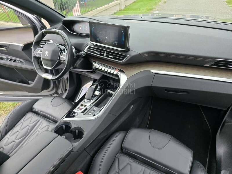 Peugeot 3008 GT Hybrid4/300/4x4