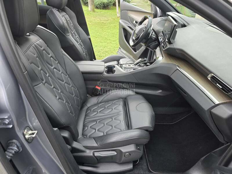 Peugeot 3008 GT Hybrid4/300/4x4