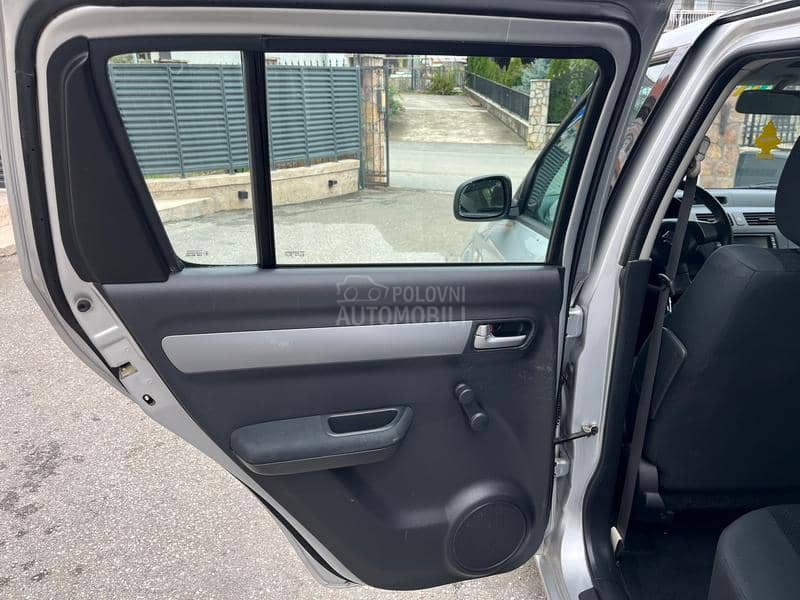 Suzuki Swift 1.3 nav. CH