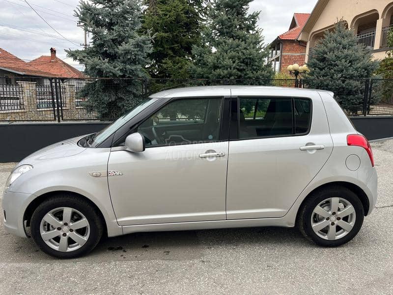 Suzuki Swift 1.3 nav. CH