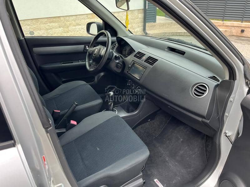 Suzuki Swift 1.3 nav. CH