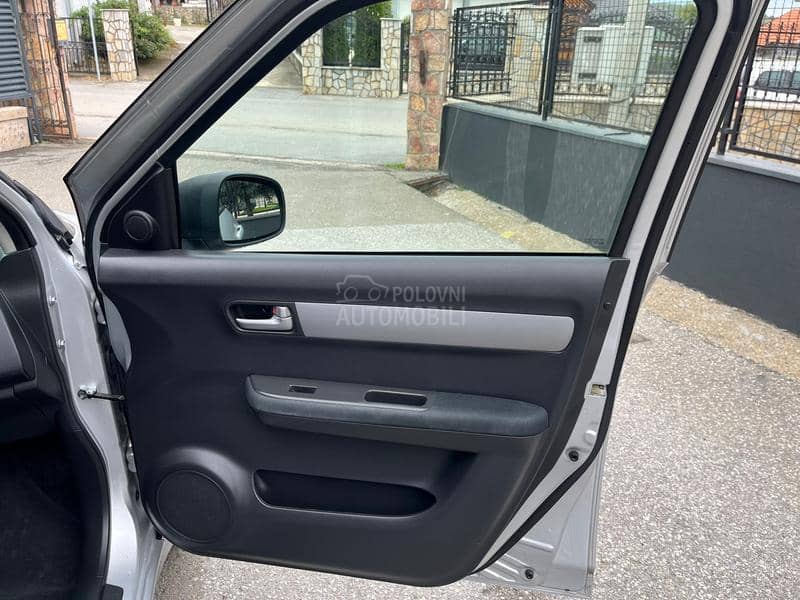 Suzuki Swift 1.3 nav. CH