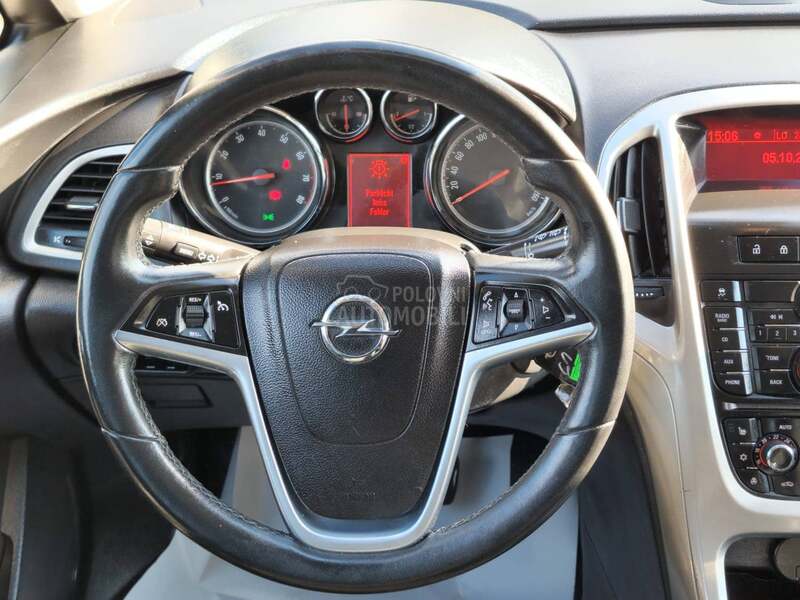 Opel Astra J 1.4 ben.CH