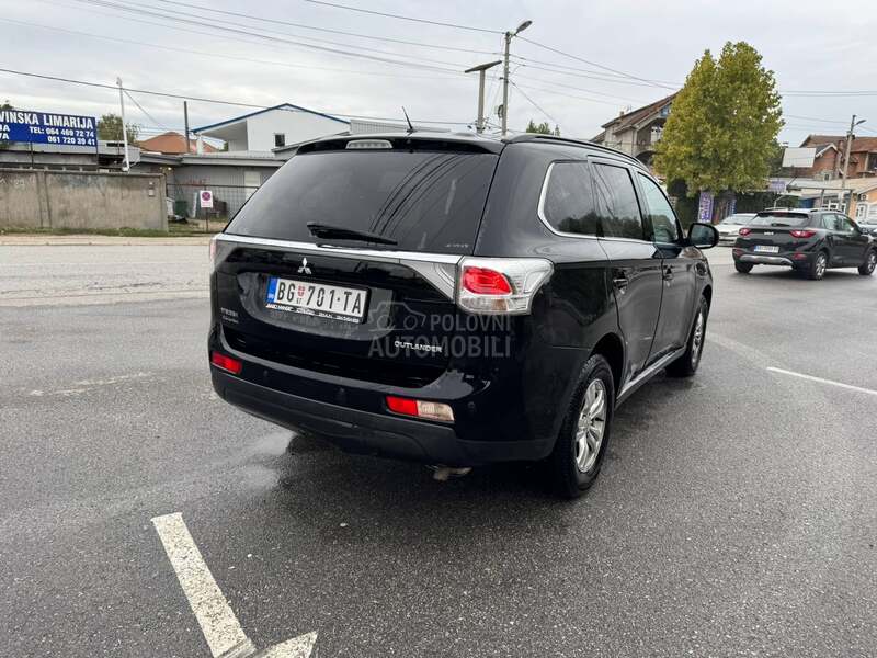 Mitsubishi Outlander 