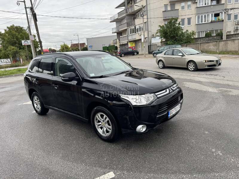 Mitsubishi Outlander 