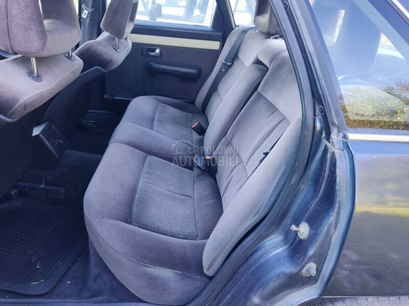 Audi 100 2.3E