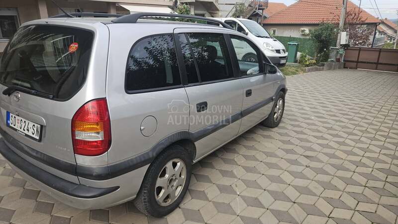 Opel Zafira 
