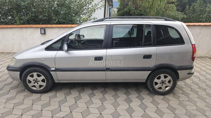 Opel Zafira 