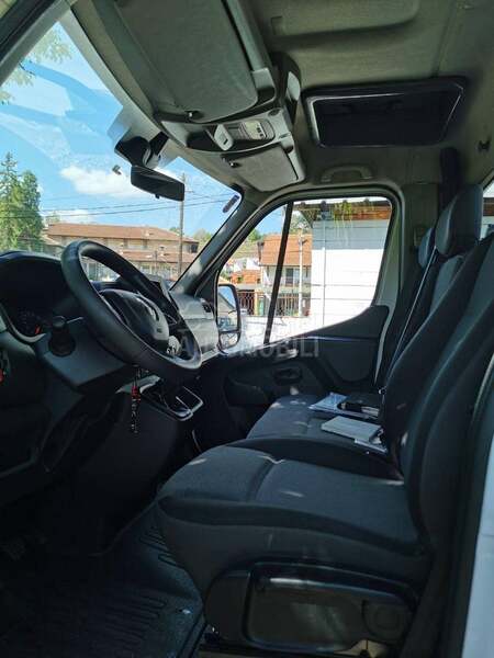 Renault Master 2.3