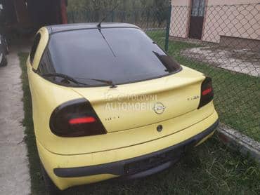 Opel Tigra 1.4 16 -  kompletan auto u delovima