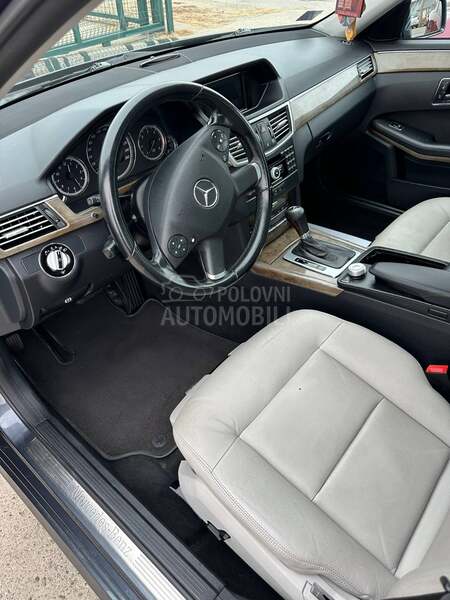 Mercedes Benz E 250 Elegance