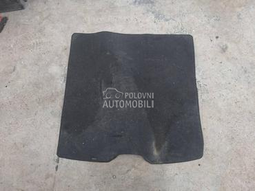 tepih u gepeku za Volvo V50